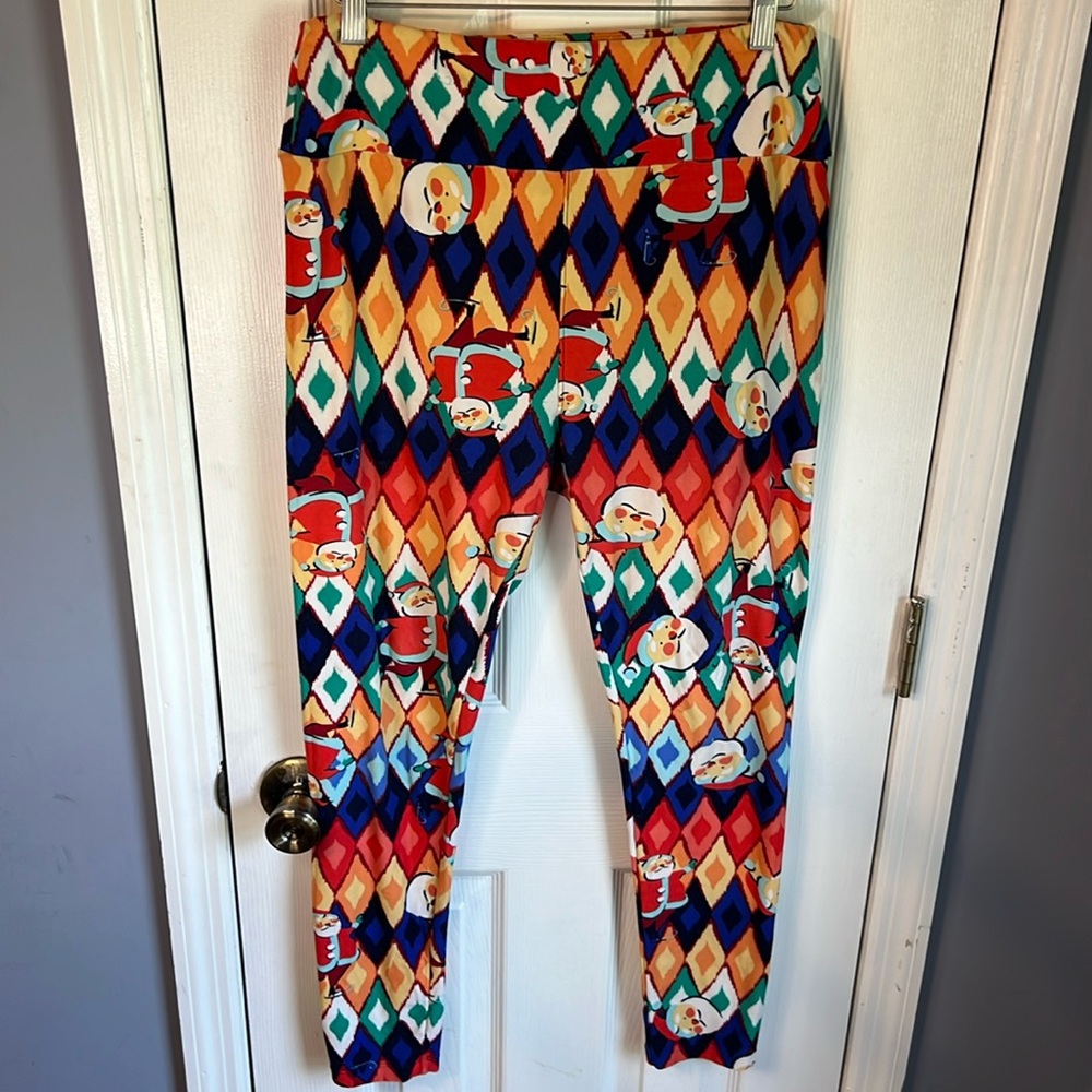 Lularoe Christmas Santa leggings EUC Large soft brushed fabric
